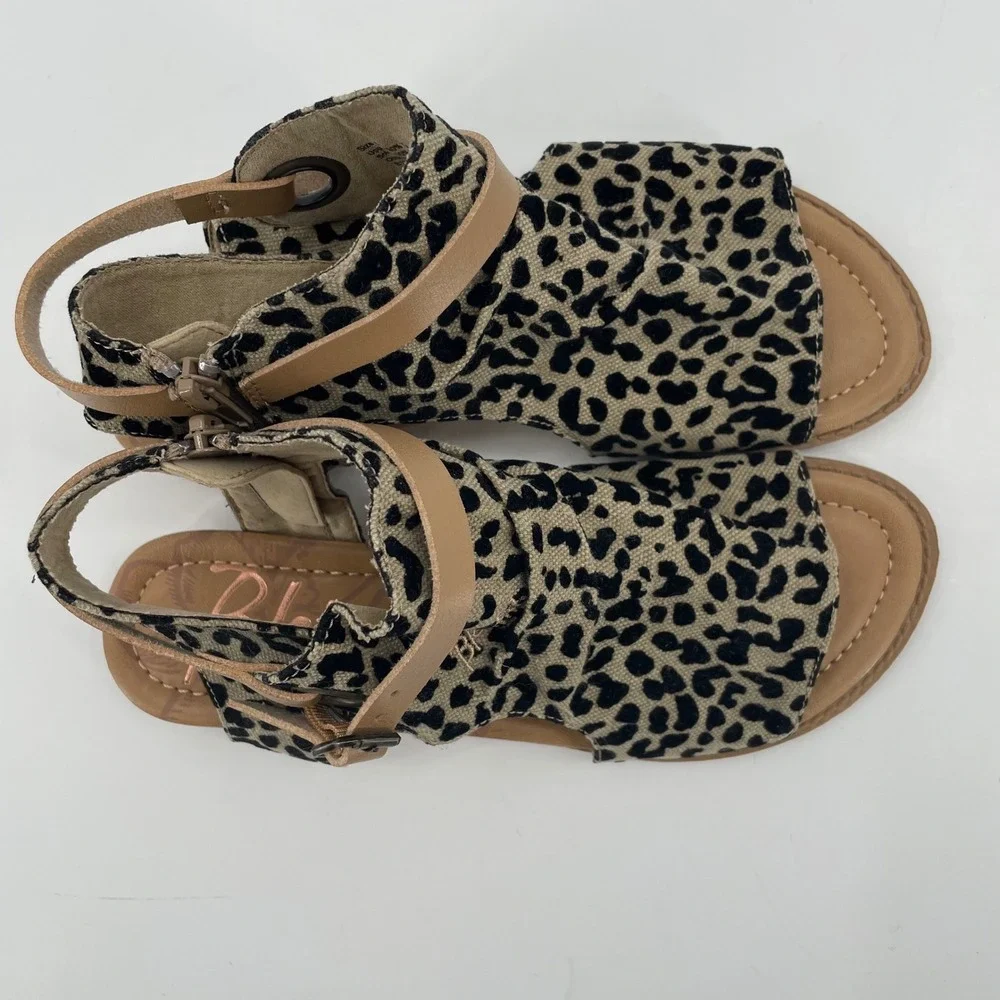 Blowfish Malibu Womens B130 Sandals Sz. 8 Leopard Print‎ Tan NWOT Buckle Zip